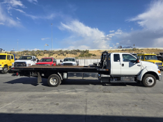 2011 FORD F650 21 FT STEEL